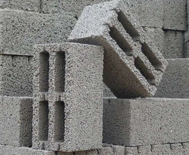 Стены из известково-песчаного и крупнопористого бетона